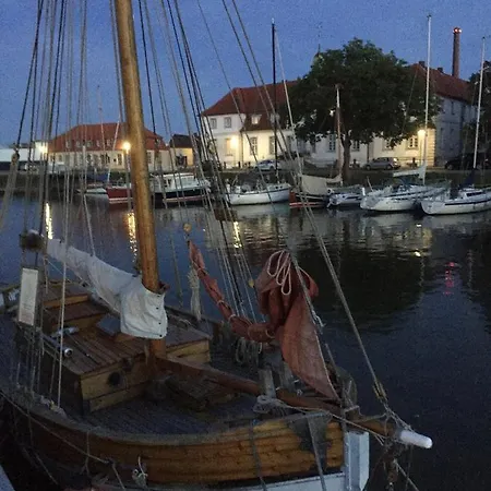 Ferienhaus Am Gluckstadter Hafen 아파트 *